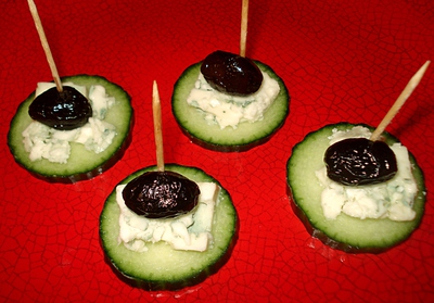 Canaps de Concombre, Roquefort et Olives -- 22/06/11