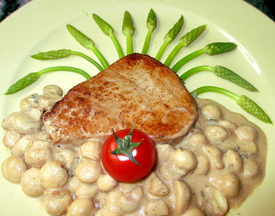 Tournedos de Veau aux Asperges des bois et minis Champignons -- 10/05/14